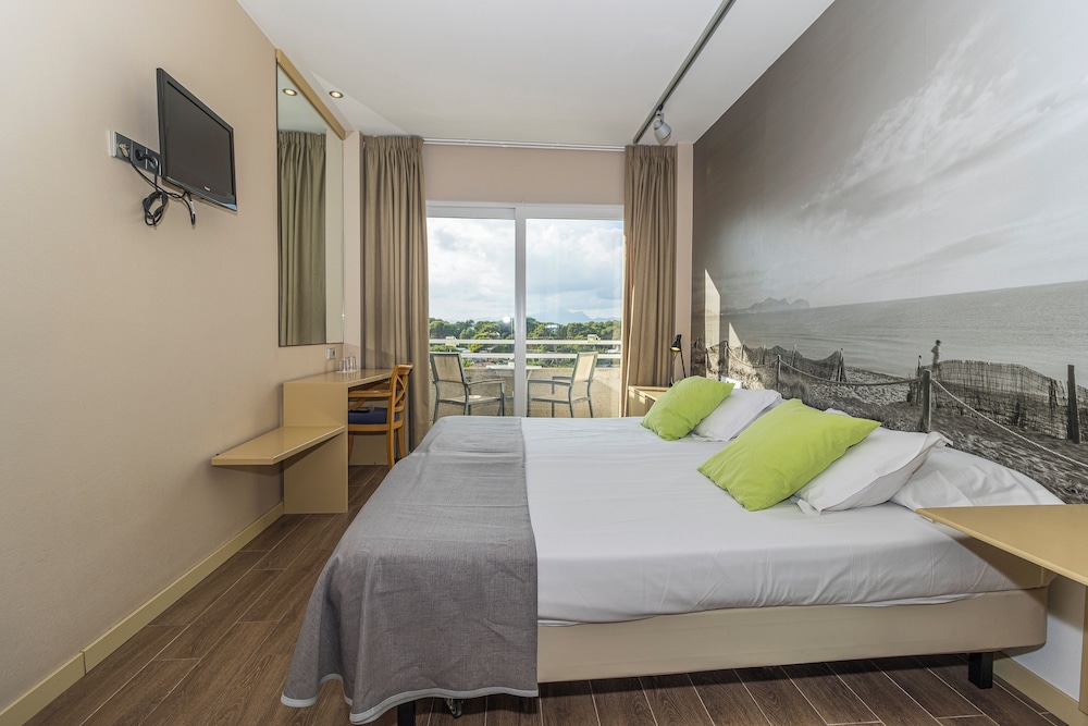 Eix Platja Daurada Hotel & Spa — Hotel rooms in Can Picafort, Balearic Islands