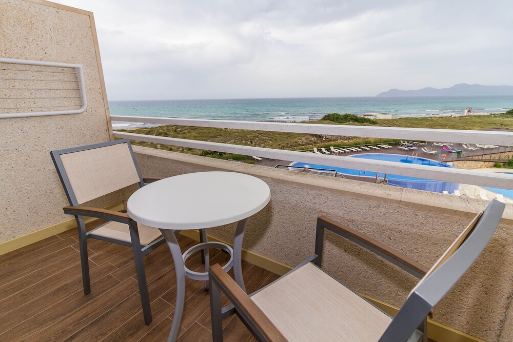 Eix Platja Daurada Hotel & Spa — Beach in Can Picafort, Balearic Islands