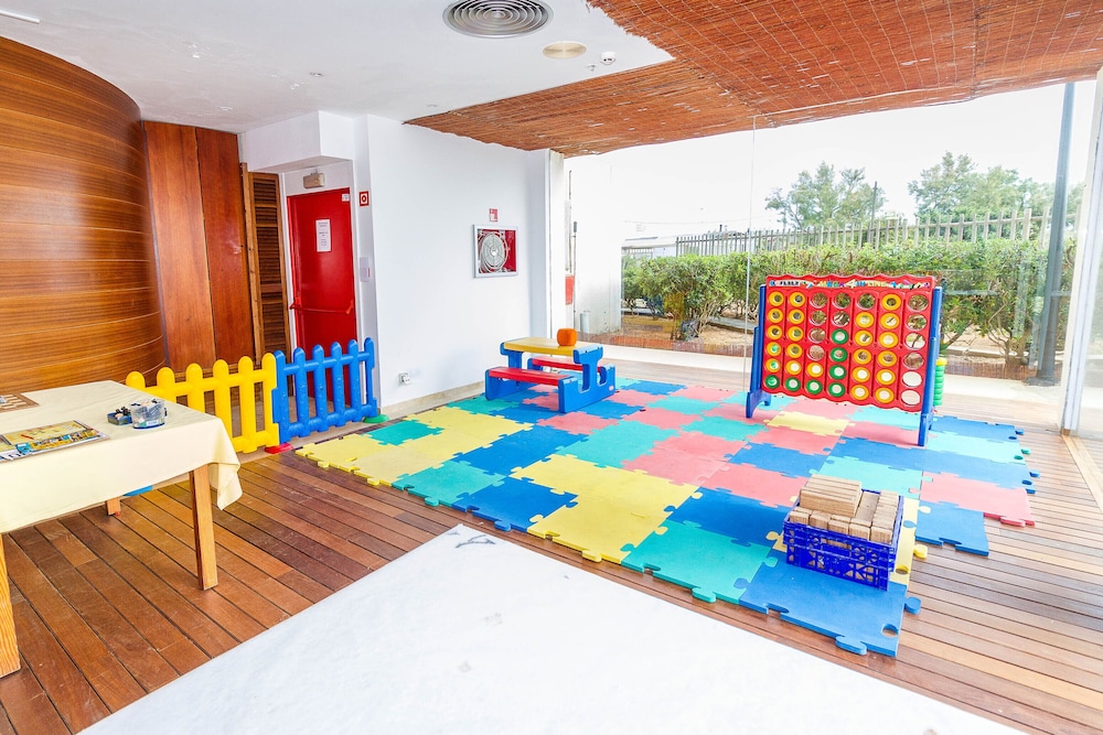 Eix Platja Daurada Hotel & Spa — Attractions for children in Can Picafort, Balearic Islands