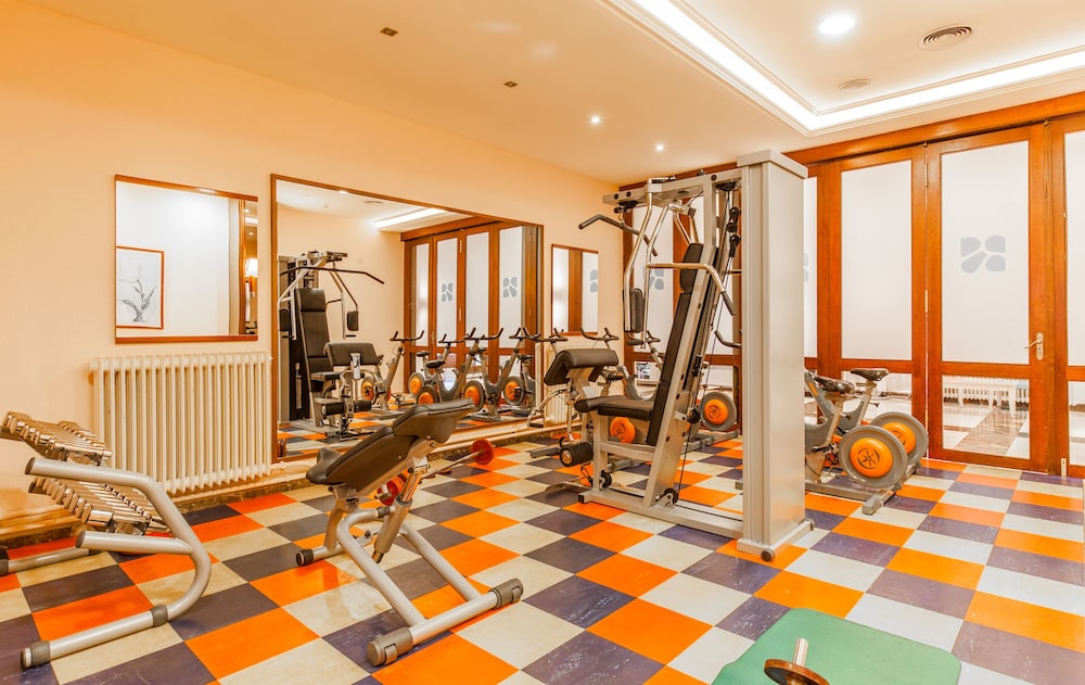 BLUESEA Montevista Hawai — Facilities in Lloret de Mar, Catalonia