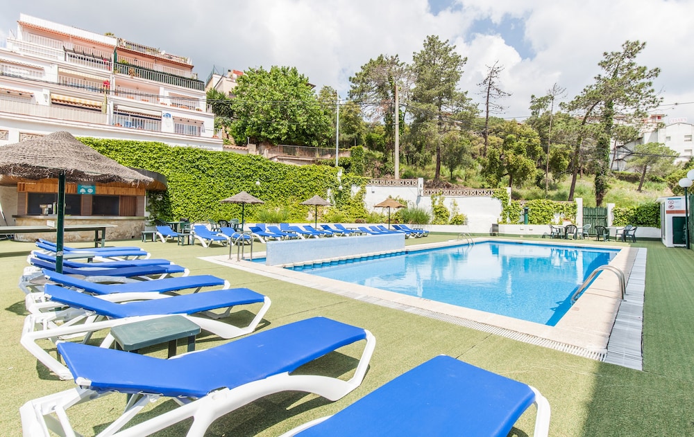 BLUESEA Montevista Hawai — Pool in Lloret de Mar, Catalonia