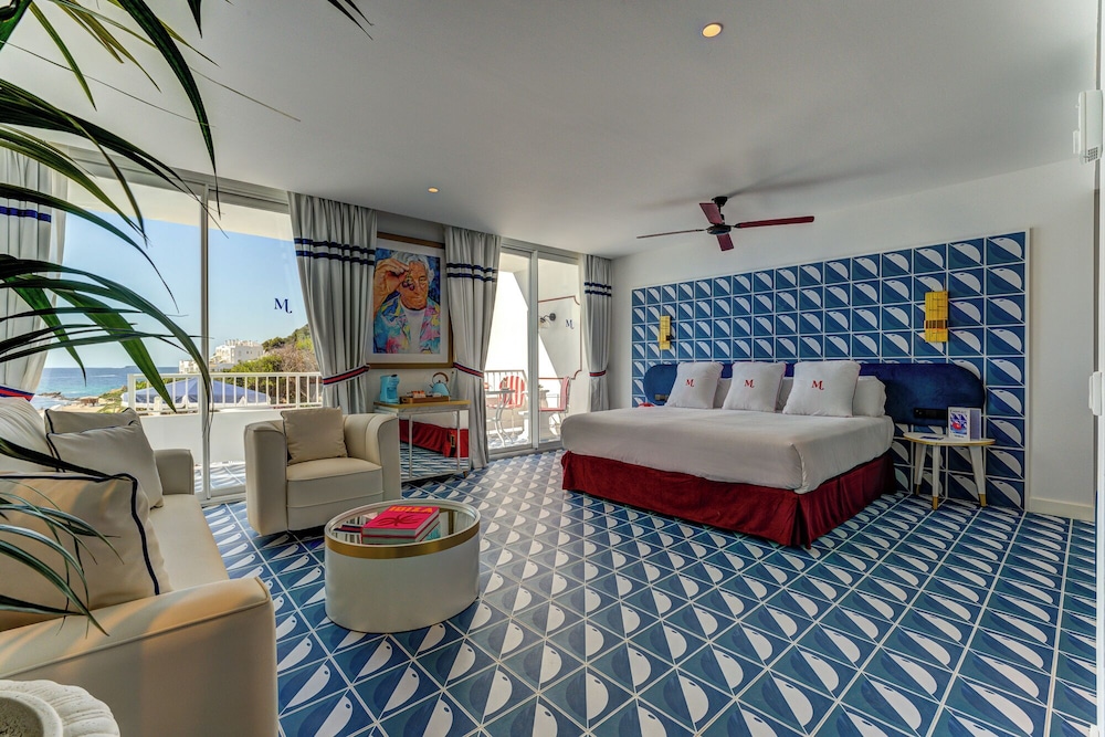 Hotel Mongibello Ibiza — Hotel rooms in Santa Eulalia, Balearic Islands