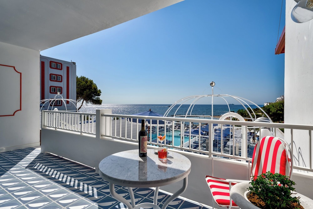 Hotel Mongibello Ibiza — Hotel rooms in Santa Eulalia, Balearic Islands
