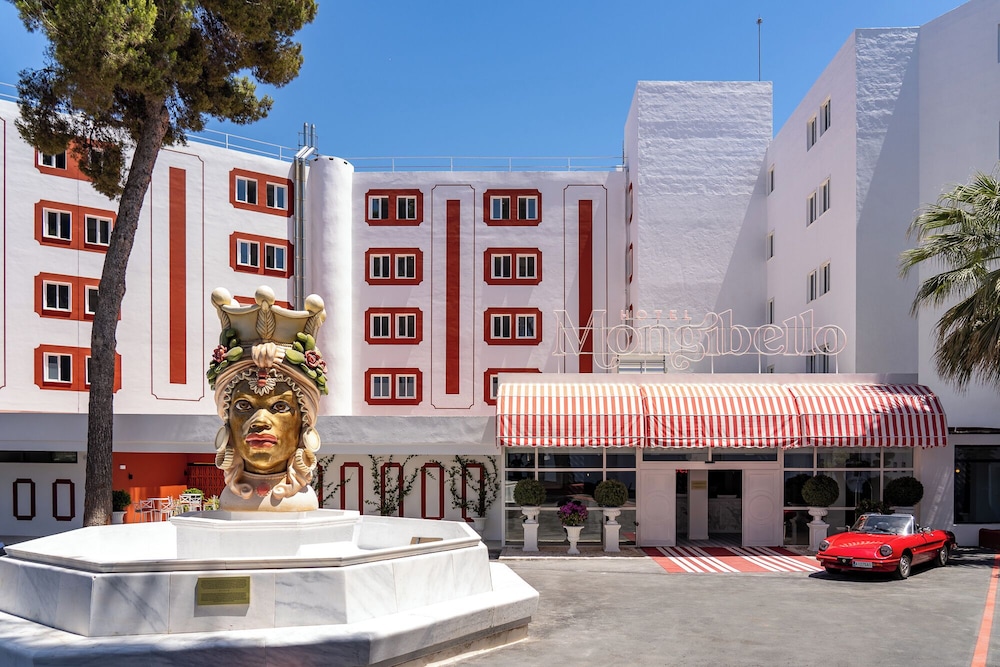 Hotel Mongibello Ibiza — Hotel building in Santa Eulalia, Balearic Islands