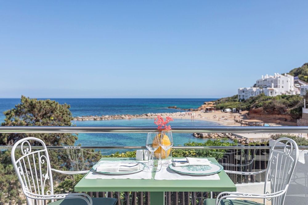 Hotel Mongibello Ibiza — Hotel rooms in Santa Eulalia, Balearic Islands