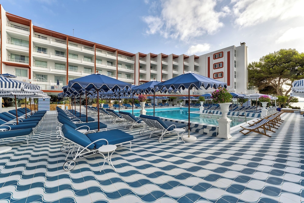 Hotel Mongibello Ibiza — Swimming pool in Santa Eulalia, Balearic Islands