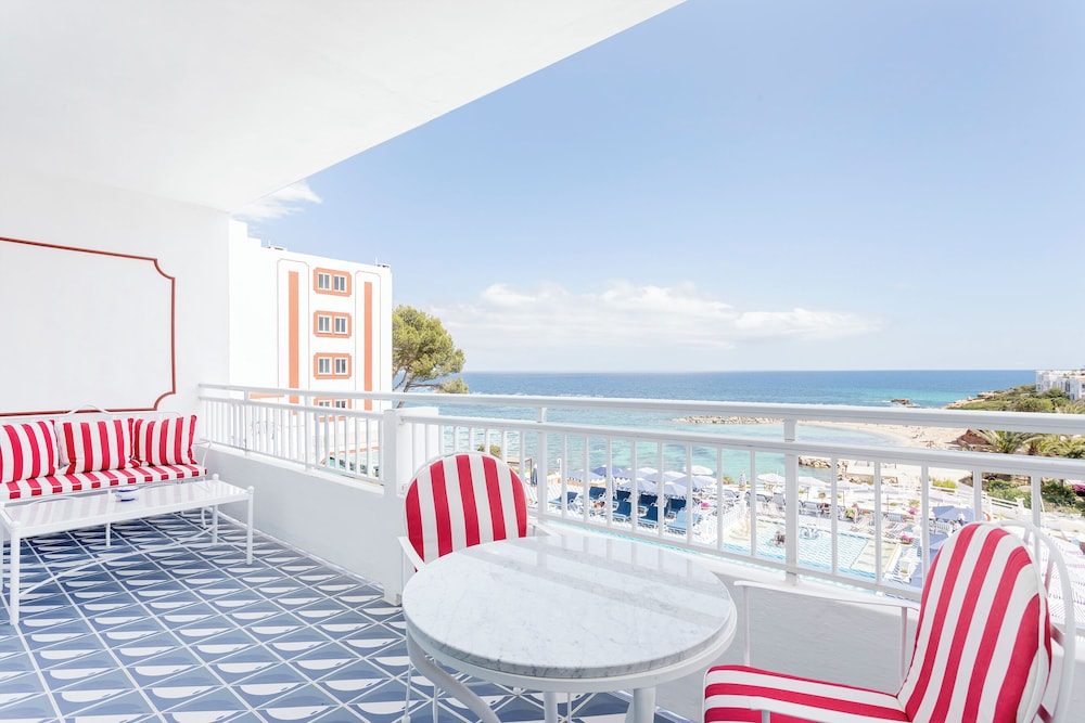 Hotel Mongibello Ibiza — Beach in Santa Eulalia, Balearic Islands
