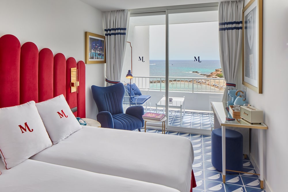 Hotel Mongibello Ibiza — Hotel rooms in Santa Eulalia, Balearic Islands