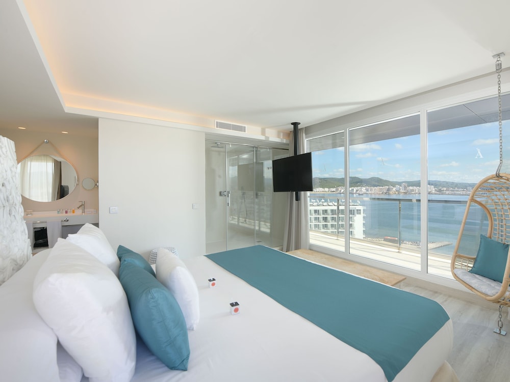 Amàre Beach Hotel Ibiza - Adults Recommended — Hotel rooms in San Antonio, Balearic Islands