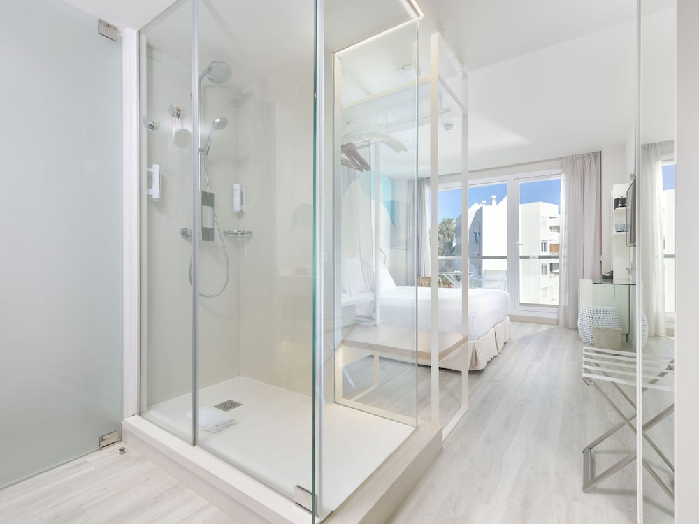 Amàre Beach Hotel Ibiza - Adults Recommended — Hotel rooms in San Antonio, Balearic Islands