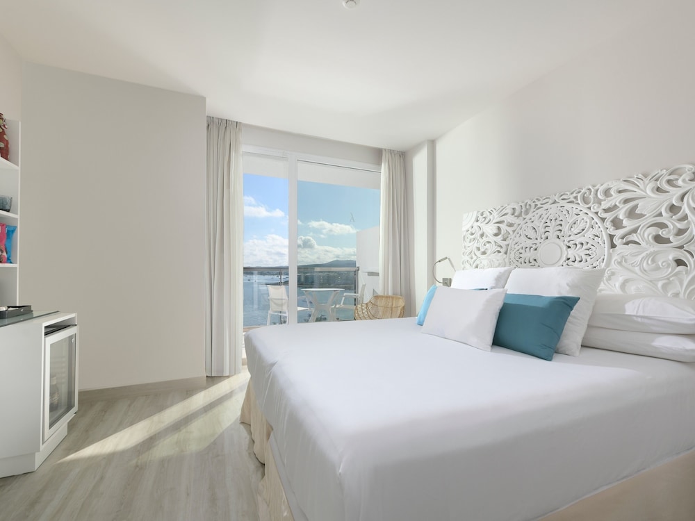 Amàre Beach Hotel Ibiza - Adults Recommended — Hotel rooms in San Antonio, Balearic Islands