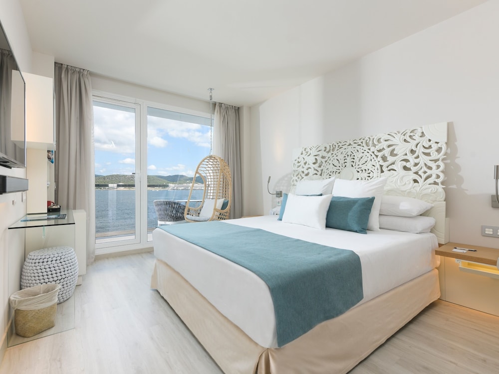 Amàre Beach Hotel Ibiza - Adults Recommended — Hotel rooms in San Antonio, Balearic Islands