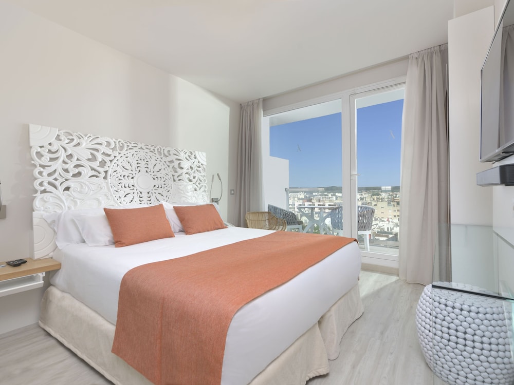 Amàre Beach Hotel Ibiza - Adults Recommended — Hotel rooms in San Antonio, Balearic Islands