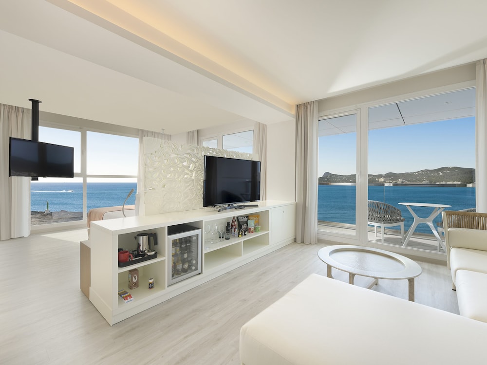 Amàre Beach Hotel Ibiza - Adults Recommended — Hotel rooms in San Antonio, Balearic Islands