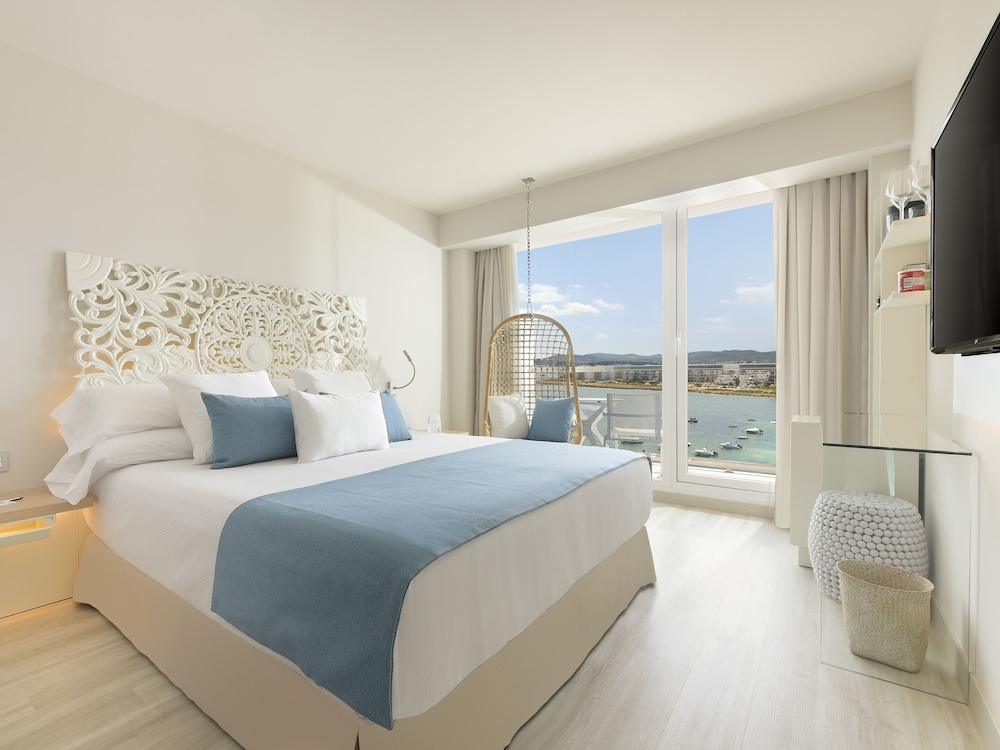 Amàre Beach Hotel Ibiza - Adults Recommended — Hotel rooms in San Antonio, Balearic Islands