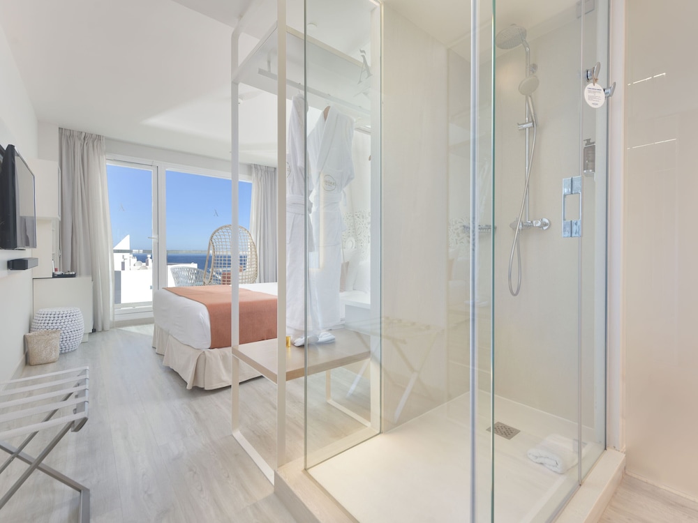 Amàre Beach Hotel Ibiza - Adults Recommended — Hotel rooms in San Antonio, Balearic Islands