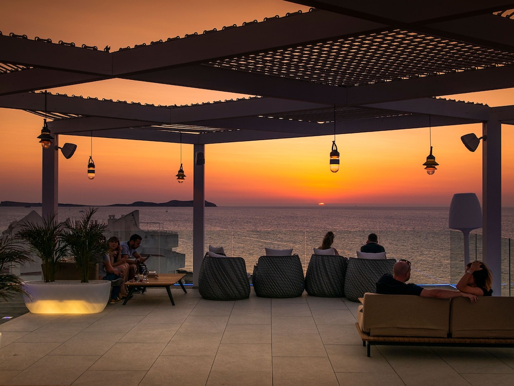 Amàre Beach Hotel Ibiza - Adults Recommended — Restaurant & bars in San Antonio, Balearic Islands