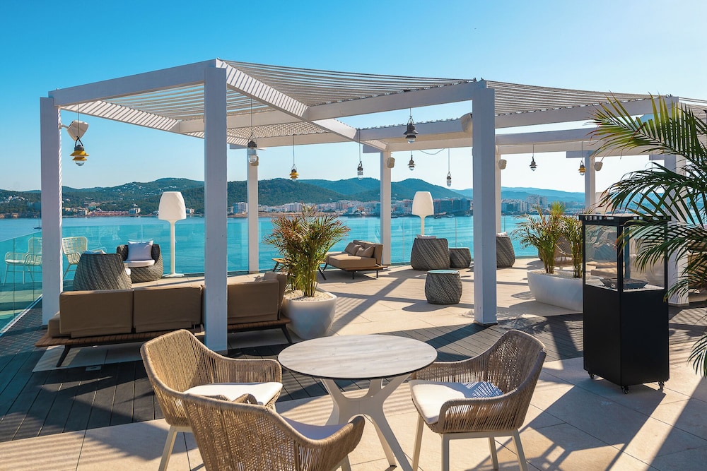 Amàre Beach Hotel Ibiza - Adults Recommended — Restaurant & bars in San Antonio, Balearic Islands