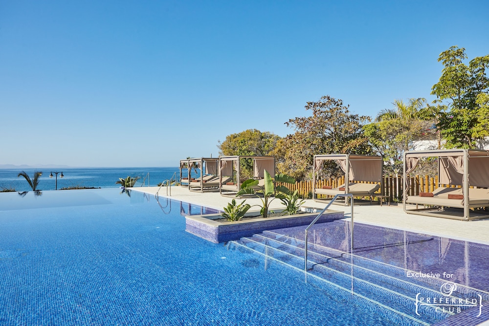 Grand Hyatt Lanzarote Playa Dorada Resort — Swimming pool in Playa Blanca, Canary Islands