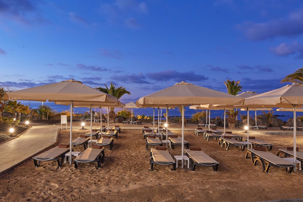 Grand Hyatt Lanzarote Playa Dorada Resort — Beach in Playa Blanca, Canary Islands