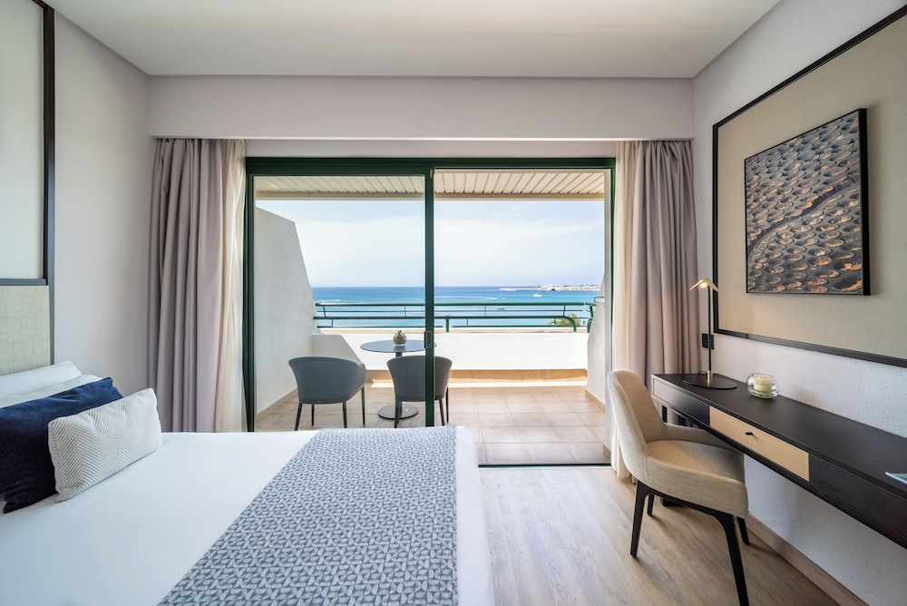 Grand Hyatt Lanzarote Playa Dorada Resort — Hotel rooms in Playa Blanca, Canary Islands