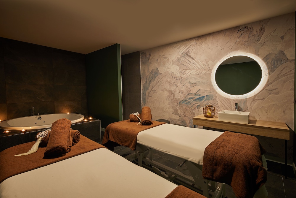 Grand Hyatt Lanzarote Playa Dorada Resort — Spa in Playa Blanca, Canary Islands