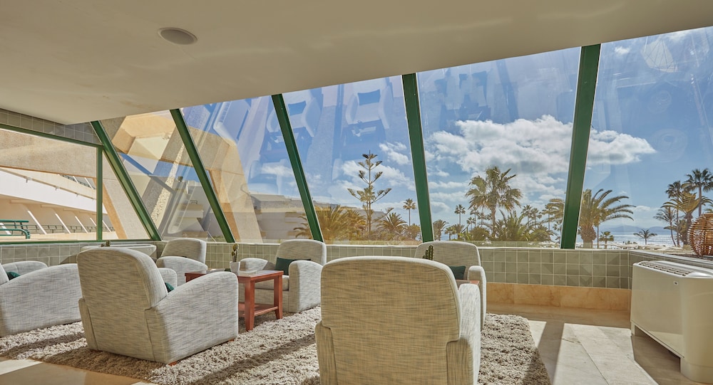 Grand Hyatt Lanzarote Playa Dorada Resort — Hotel building in Playa Blanca, Canary Islands
