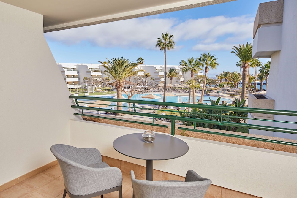 Grand Hyatt Lanzarote Playa Dorada Resort — Hotel building in Playa Blanca, Canary Islands