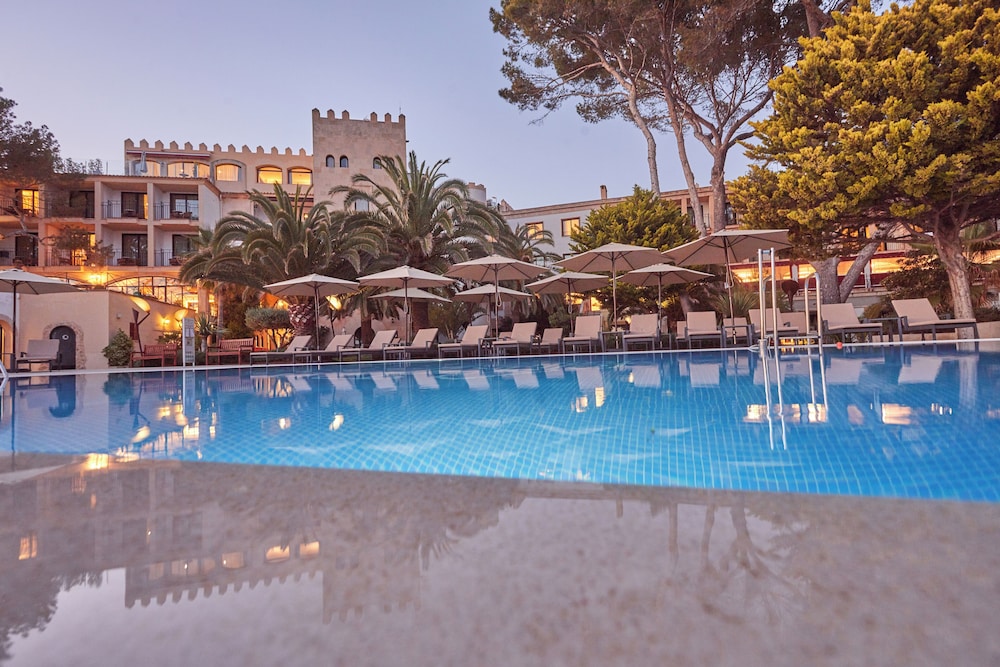 Secrets Mallorca Villamil Resort & Spa -Adults Only - Hyatt Inclusive Collection — Swimming pool in Peguera, Balearic Islands