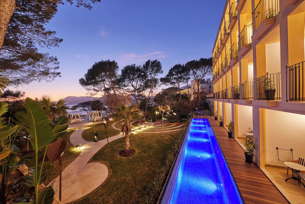 Secrets Mallorca Villamil Resort & Spa -Adults Only - Hyatt Inclusive Collection — Swimming pool in Peguera, Balearic Islands