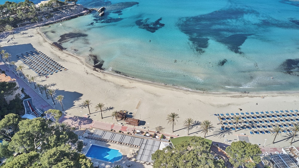 Secrets Mallorca Villamil Resort & Spa -Adults Only - Hyatt Inclusive Collection — Beach in Peguera, Balearic Islands