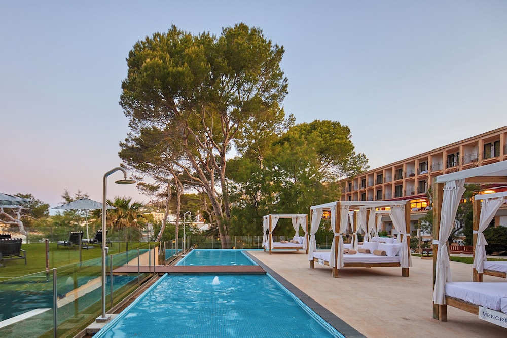 Secrets Mallorca Villamil Resort & Spa -Adults Only - Hyatt Inclusive Collection — Swimming pool in Peguera, Balearic Islands