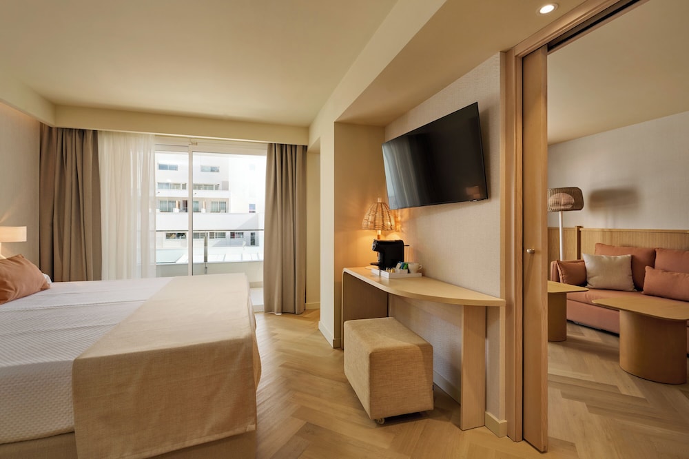 Hipotels Hotel Don Juan — Hotel rooms in Cala Millor, Balearic Islands