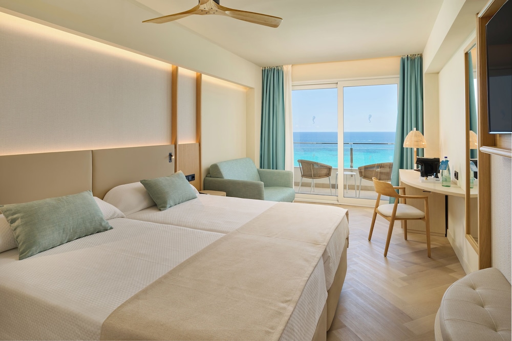 Hipotels Hotel Don Juan — Hotel rooms in Cala Millor, Balearic Islands