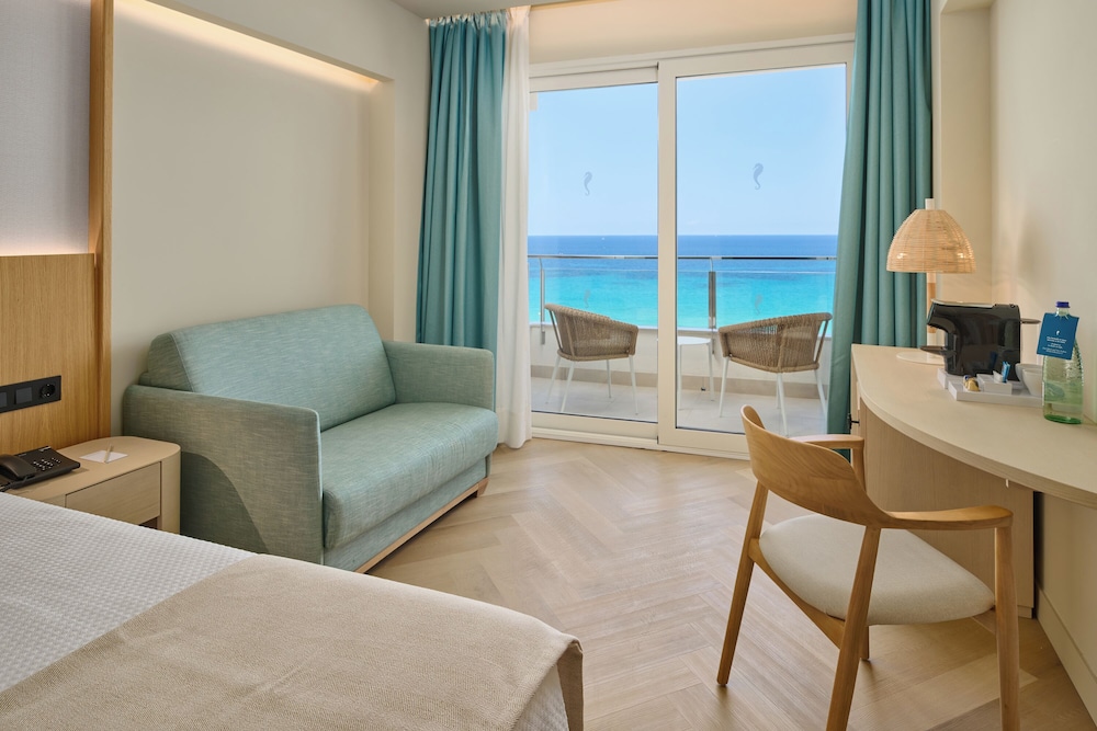 Hipotels Hotel Don Juan — Hotel rooms in Cala Millor, Balearic Islands
