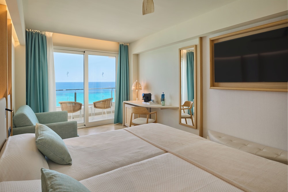 Hipotels Hotel Don Juan — Hotel rooms in Cala Millor, Balearic Islands