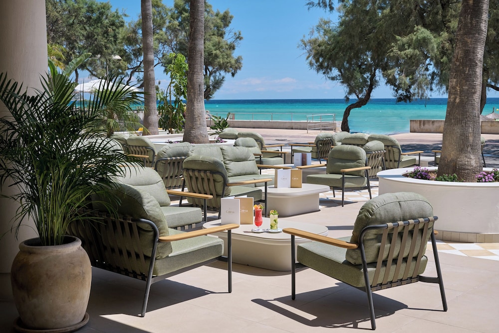 Hipotels Hotel Don Juan — Restaurant & bars in Cala Millor, Balearic Islands