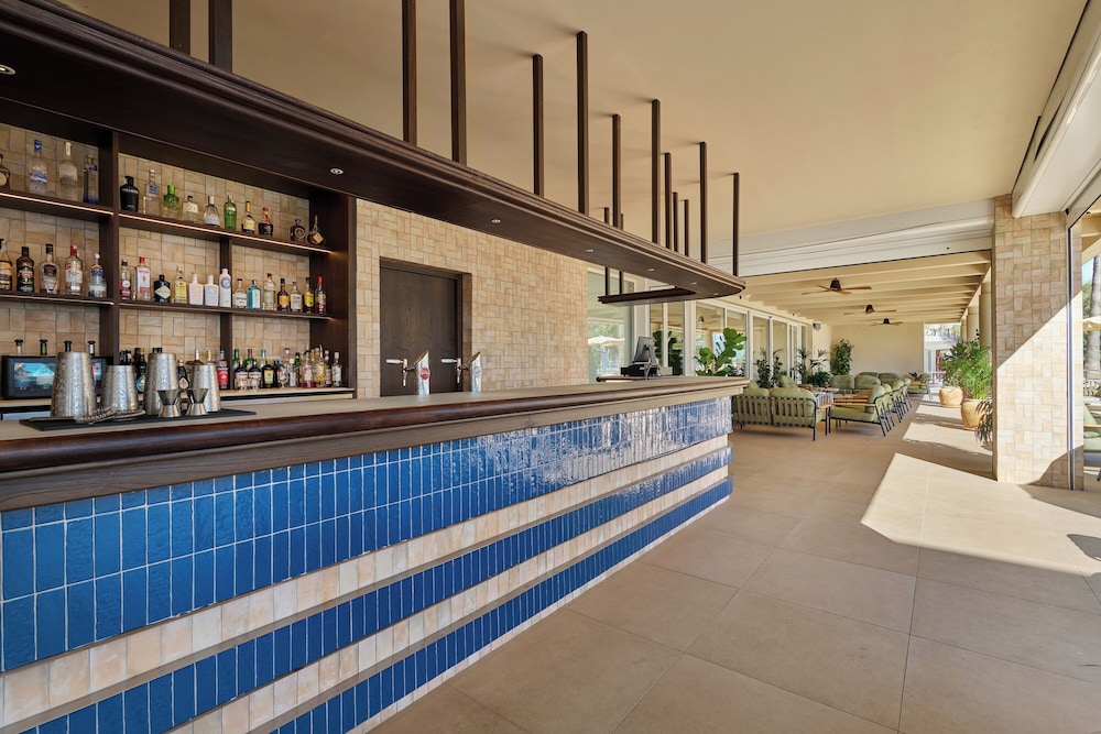 Hipotels Hotel Don Juan — Restaurant & bars in Cala Millor, Balearic Islands
