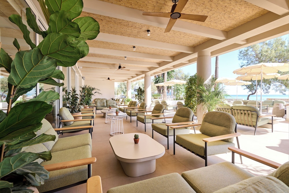 Hipotels Hotel Don Juan — Restaurant & bars in Cala Millor, Balearic Islands