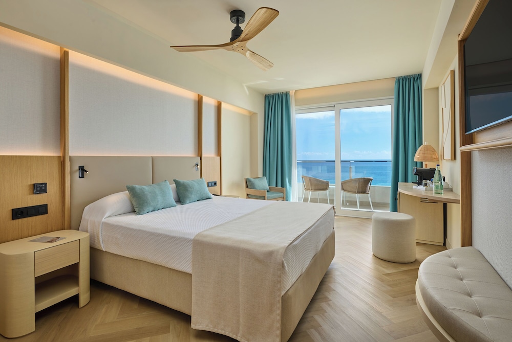 Hipotels Hotel Don Juan — Hotel rooms in Cala Millor, Balearic Islands