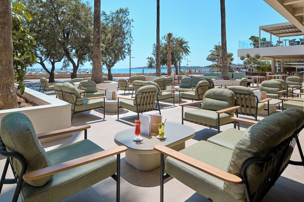 Hipotels Hotel Don Juan — Restaurant & bars in Cala Millor, Balearic Islands