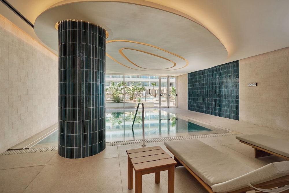 Hipotels Hotel Don Juan — Swimming pool in Cala Millor, Balearic Islands