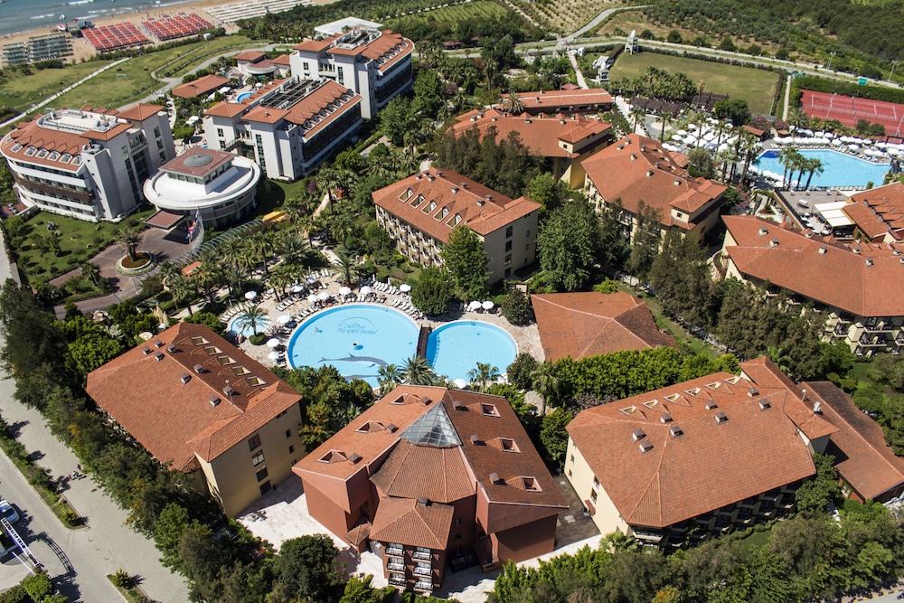 Alba Resort Hotel - Ultra All Inclusive — Hotel building in Side