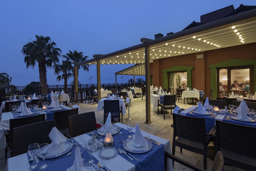 Alba Resort Hotel - Ultra All Inclusive — Restaurant & bars in Side