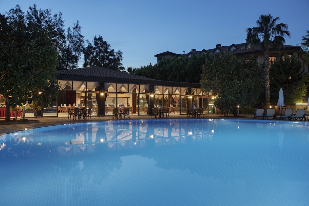 Alba Resort Hotel - Ultra All Inclusive — Swimming pool in Side