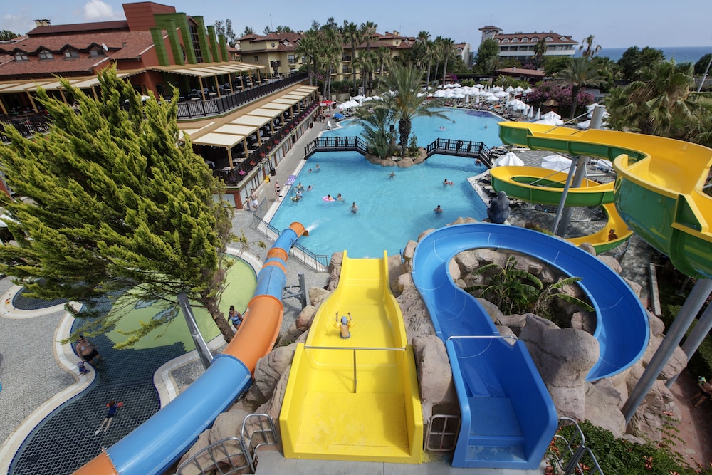 Alba Resort Hotel - Ultra All Inclusive — Swimming pool in Side