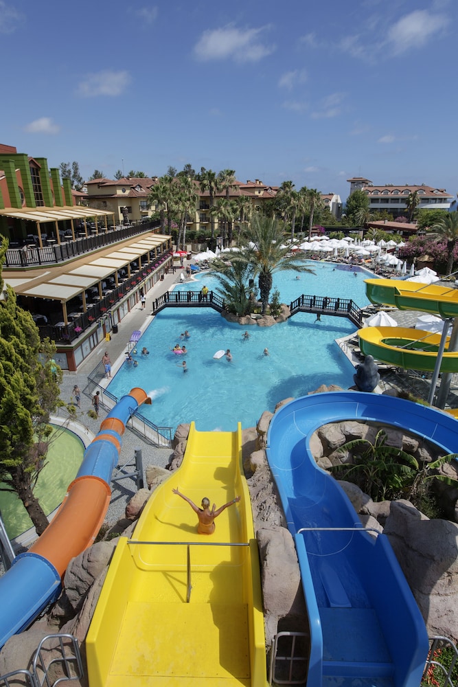 Alba Resort Hotel - Ultra All Inclusive — Swimming pool in Side