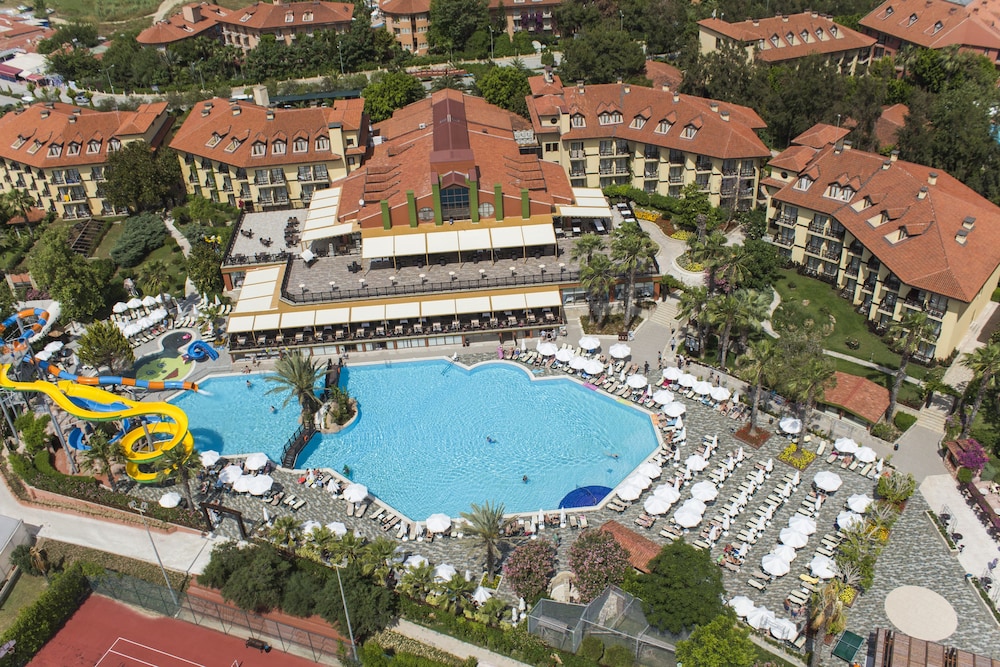 Alba Resort Hotel - Ultra All Inclusive — Swimming pool in Side