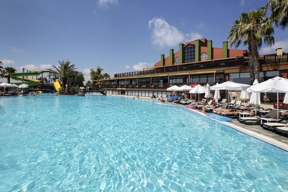 Alba Resort Hotel - Ultra All Inclusive — Swimming pool in Side