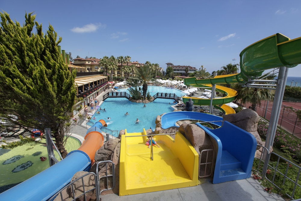 Alba Resort Hotel - Ultra All Inclusive — Swimming pool in Side